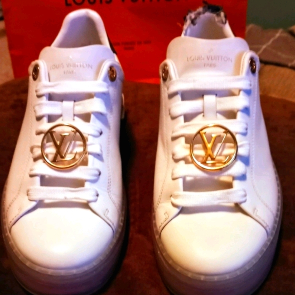 Louis Vuitton Rose Time Out shoes